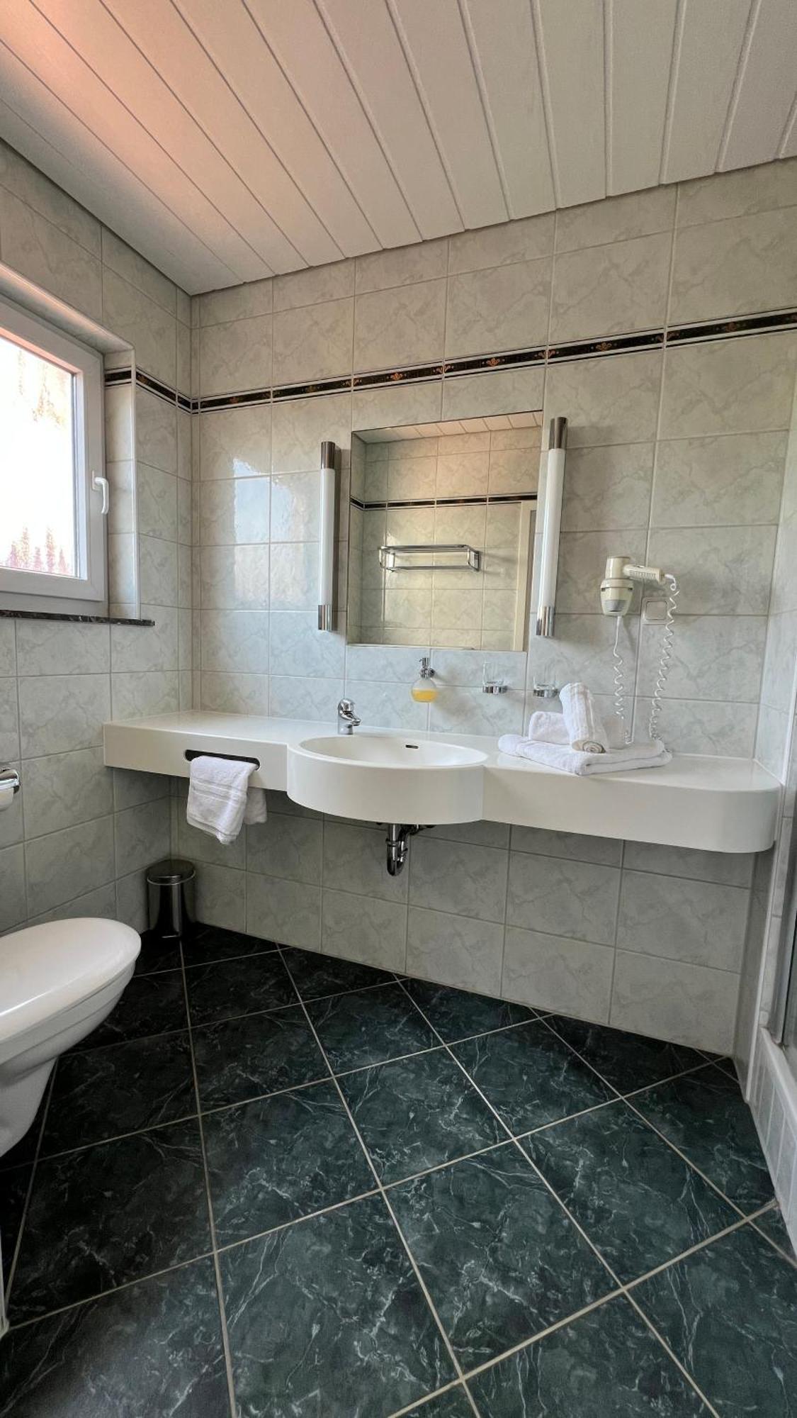 Gaestehaus Kliebenstein Saarwellingen Extérieur photo